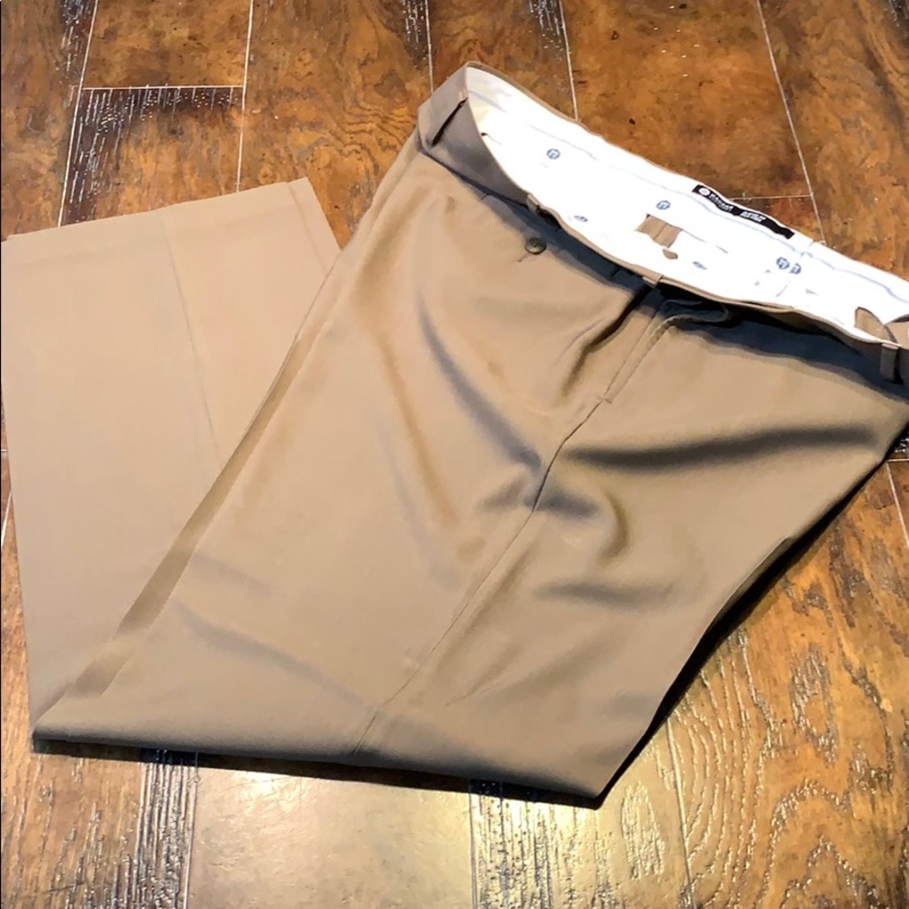 Haggar Classic Fit